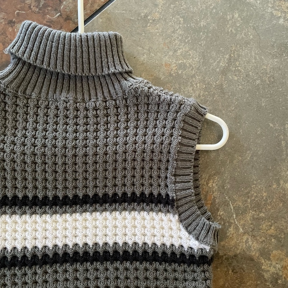 Turtle neck sweater - Picture 4 of 4